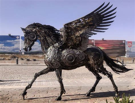 Steampunk animal sculptures full of life made from scrap metal – Vuing.com