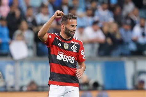 Após confirmar Borré Inter evita pressa por Thiago Maia na reta final