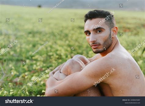 38 818 Male Nude Portraits Images Stock Photos Vectors Shutterstock