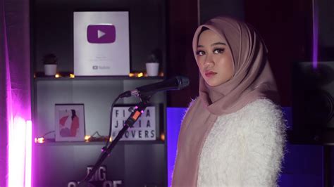 Siti Sarah KESETIAAN SAAT HILANG CINTAMU Cover By Fieya Julia