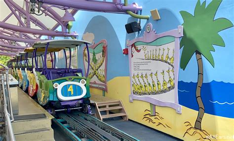 High In The Sky Train Trolley Seuss Landing Universal Universal Islands Of Adventure