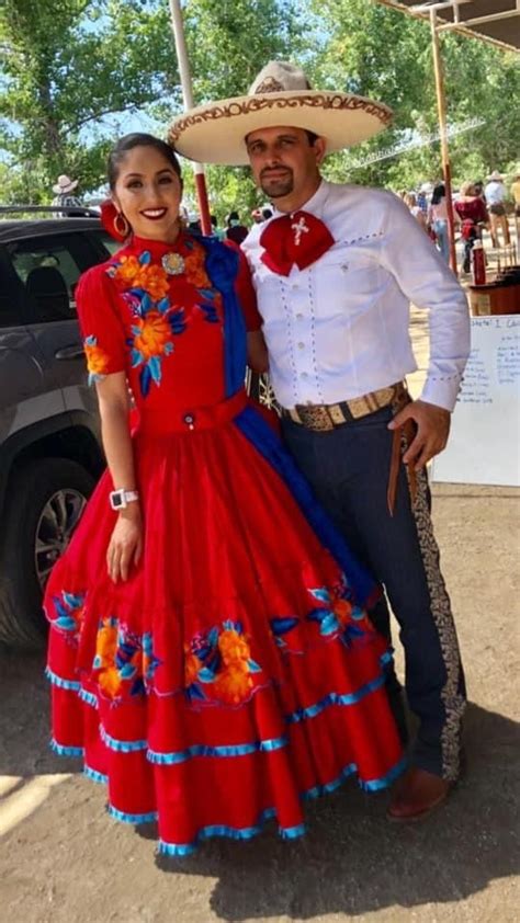 Pin De Laneta Martinez En Mexican Folk Art Vestidos De Adelita Vestidos De Escaramusa