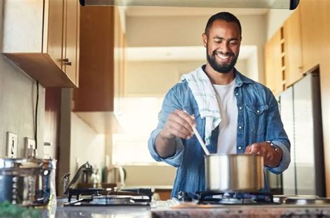 How To Cook Neck Bones And Potatoes On The Stove