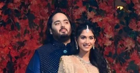 Anant Radhika Pre Wedding मेहमानों के स्वागत में कहीं गरबा की धूम तो