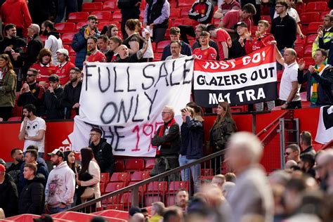 Man Utd Fans Stage Protest Against Glazers Before And During Aston