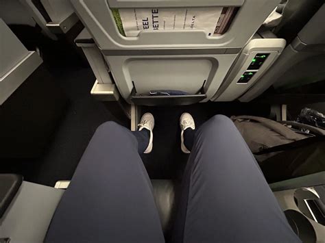 Want More Legroom How To Pick The Best Economy Seats