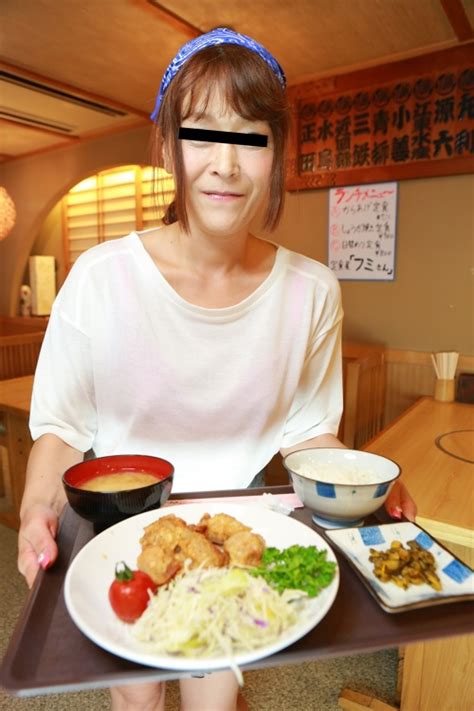 バレンタイン？てやんでい！俺は弁当屋のおばちゃんとsexしちゃる！あの巨尻＆豊満な肉付き、最高級じゃんか！思いっきりポコチンをブチ込んでみた