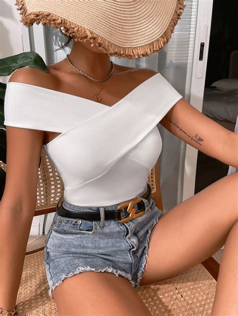 Shein X Kimberly Loaiza Body Ajustado Cruzado De Hombros Descubiertos