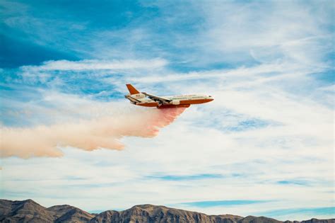 Hintergrundbilder Flugzeug Himmel Rauch Fliegend 4500x3000