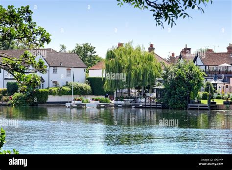 Bray hi-res stock photography and images - Alamy