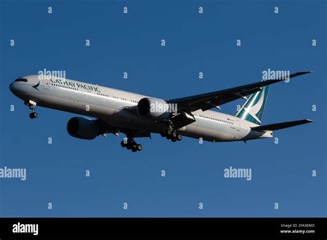 Cathay Pacific Boeing Er B Kqb In Pittsburgh Stock Photo Alamy