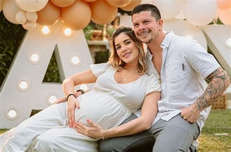 Mario Hart Y Korina Rivadeneira Celebraron Con Alegr A El Nacimiento De