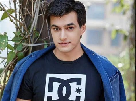 Actor Mohsin Khan mourns the demise of his grand father - Telly Updates