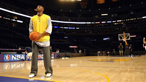 Nba Kobe Bryants Famous Pregame Shooting Routine Espn