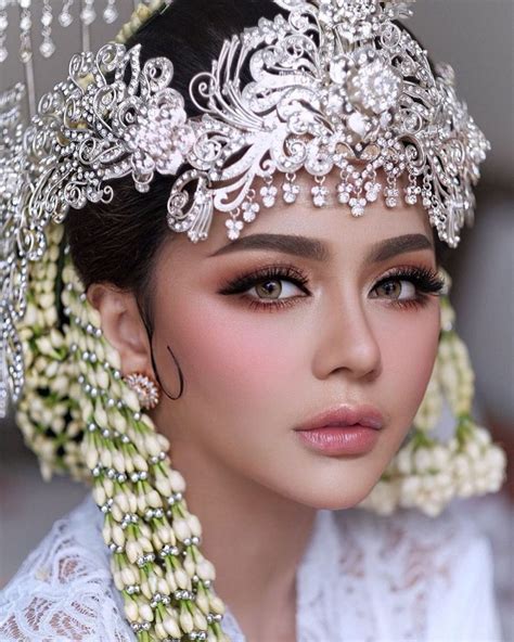 Cara Make Up Pengantin Sunda Putri Saubhaya Makeup