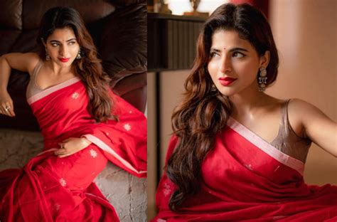 Red Hot Ravishing Beauty