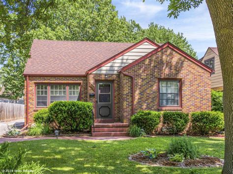 1313 Merle Hay Rd Des Moines Ia 50311 See Est Value Schools And More