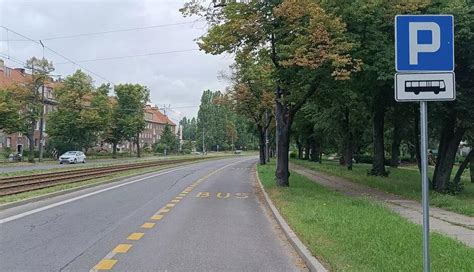 W Centrum Na Czas Wakacji Przygotowano Dodatkowe Miejsca Parkingowe Dla