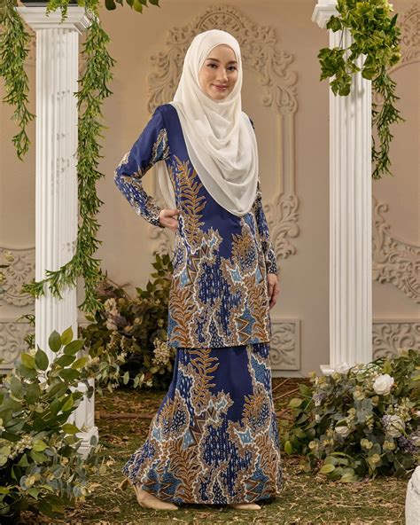 Baju Kurung Moden Batik Sultanah Indra Navy Blue Kualiti Designer Harga Luarbiasa