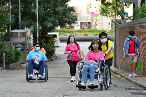 香港復康會 勇闖中環遮打道 同建友善、無障礙社區