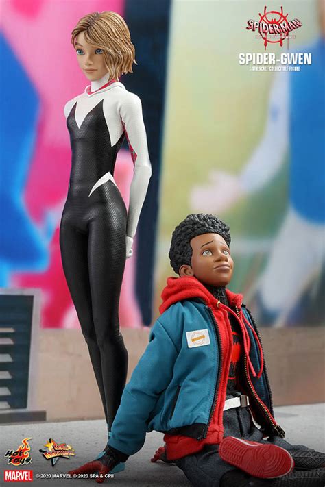 Hot Toys Spider Man Into The Spider Verse Spider Gwen HYPERTOYS