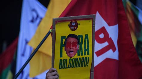 La Izquierda Brasileña Llama A Tomar Nuevamente Las Calles Contra Bolsonaro