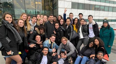 Des élèves du lycée rencontrent François Hollande Lycée Albert Camus