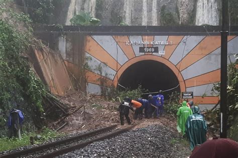 Kai Perjalanan Ka Terganggu Akibat Longsor Di Malang Selasa Pagi