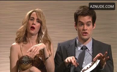 Vanessa Bayer Kristen Stewart Lesbian Scene In Saturday Night Live AZNude