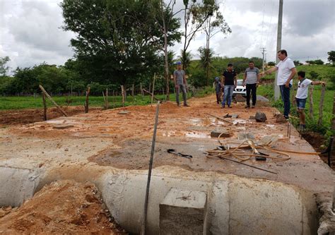 O Prefeito Zé Helder Visita Obras De Passagens Molhadas No Canindezinho