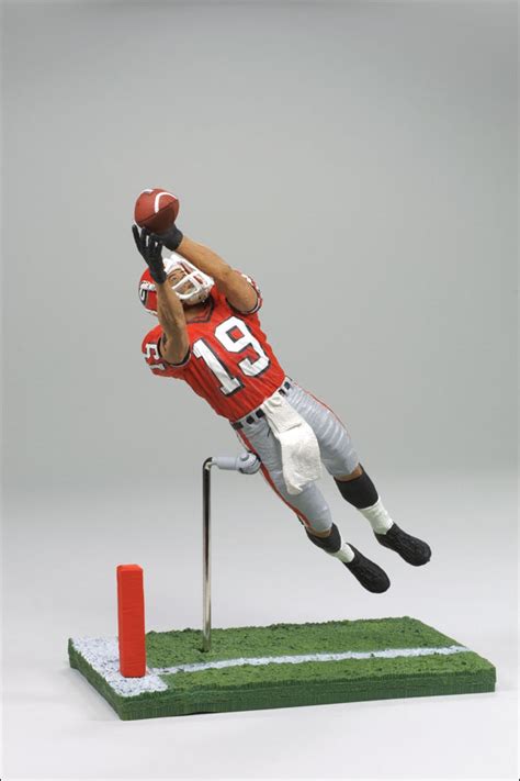 McFarlane Toys: Sports Picks College Football Figures Revealed – YBMW