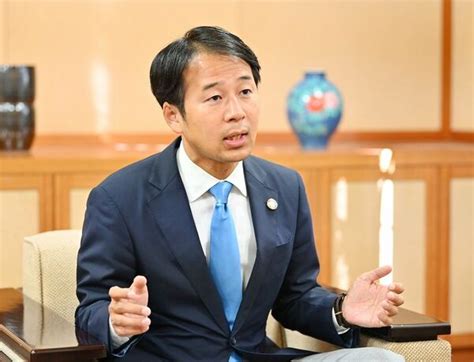 【写真・画像】＜佐賀市長選＞「若い市長らしく思い切って」 有権者、坂井新市長に望む 行政・社会 佐賀新聞ニュース 佐賀新聞