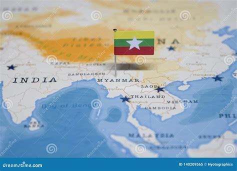 La Bandera De Myanmar En El Mapa Del Mundo Imagen De Archivo Imagen