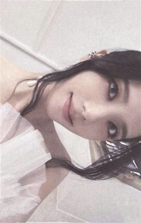 [scan] Jisoo First Single Album 'ME' KIT Album Photocard | Flower ...