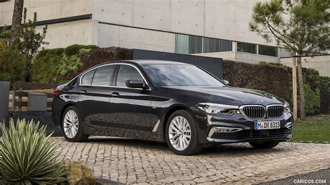 BMW 5 Series 2017MY 530d XDrive Luxury Line Front Three Quarter