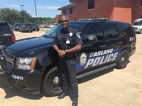 Citizens debate the garland police dept new body cam policy 21