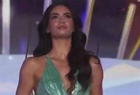 Laura Pérez sufre grave caída en vivo durante Miss Universe Latina Quinto Poder
