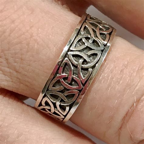 Trinity Knot Band Ring