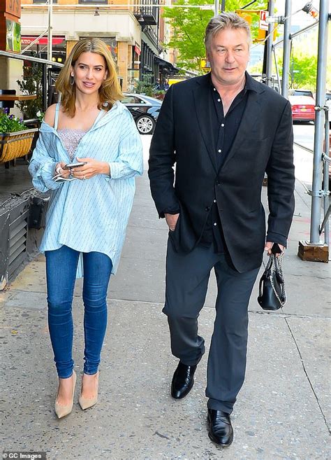 Hilaria Baldwin And Alec Baldwin Step Out In Nyc Daily Mail Online