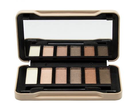 Une nouvelle palette nude de fards à paupière