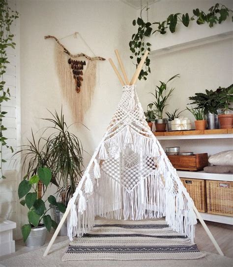 Macrame макраме on Instagram: “Он белый. Как дом Снежной Королевы. Как ...
