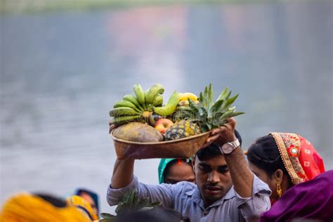 Indian Woman Worship Lord Sun During Chhath Puja Editorial Image