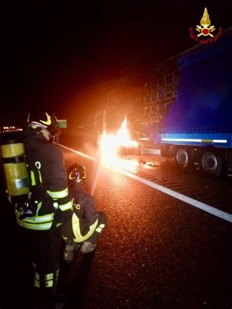 RONDISSONE Incendio Autoarticolato Sull Autostrada A4