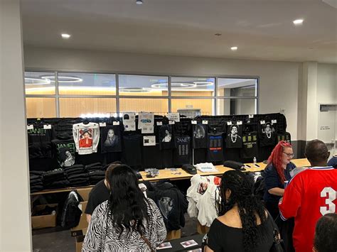 Merch at the show : r/janetjackson