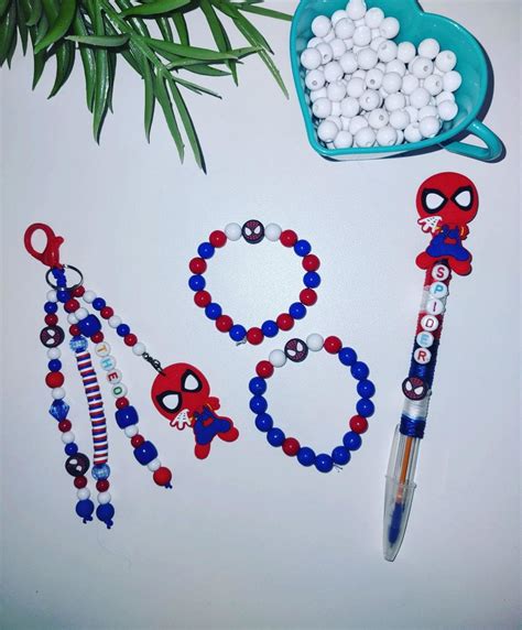 Kit Homem Aranha Pulseiras Chaveiro E Caneta Personalizados