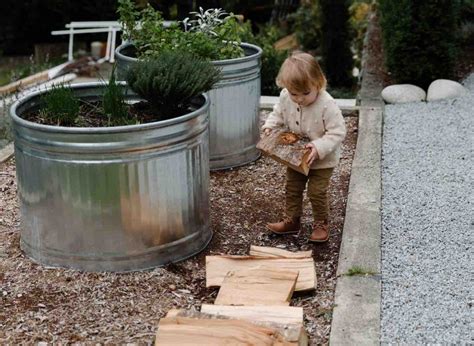 7 Benefits of Gardening with Kids | Ourgoodbrands