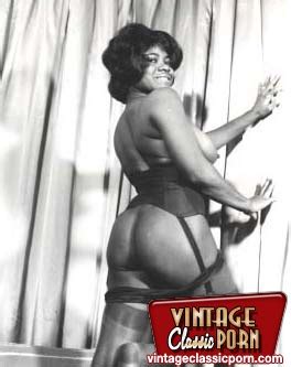 Retro Porn Some Sensual Vintage Babes Show XXX Dessert Picture 11