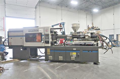 Used Cincinnati Milacron Injection Molding Machine Machinery Molds