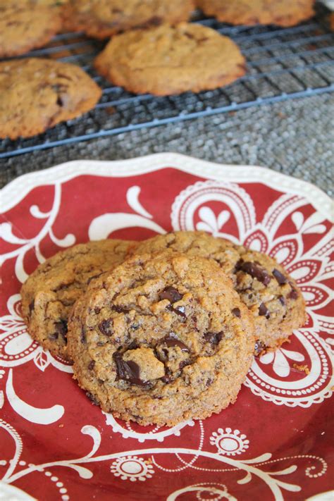 Flourless Almond Butter Dark Chocolate Chunk Cookies