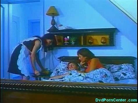 Caliente trío marido esposa y su criada XVIDEOS